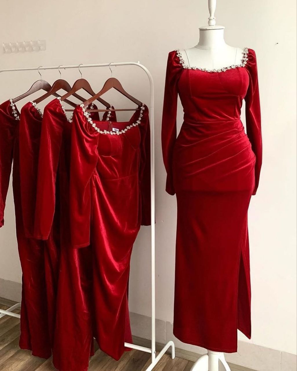 Robe slim en velours à manches sulfpour femme